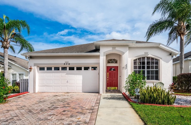 Fantastically New decorated 4 bed 2 bath Pool Villa