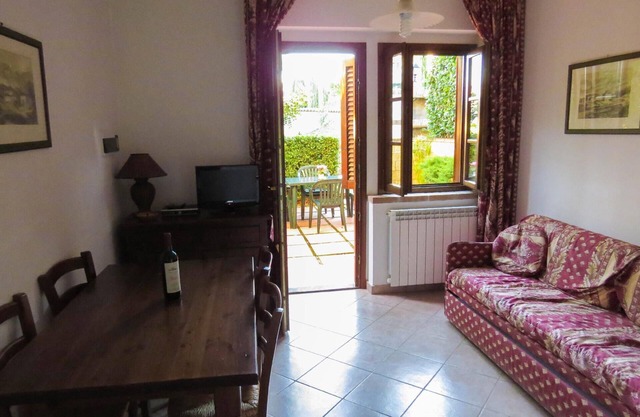Holiday apartment Pomaia for 1 - 4 persons with 1 bedroom - Holiday apartment