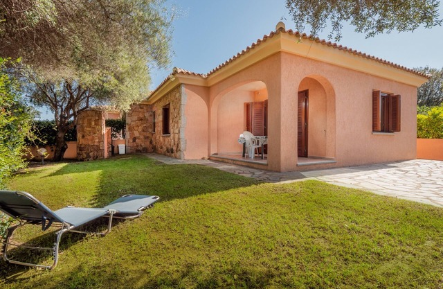 Holiday Home 'Villetta Bifamiliare 3' with Wi-Fi, A/C, Terrace & Garden