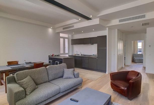 Jaures Home