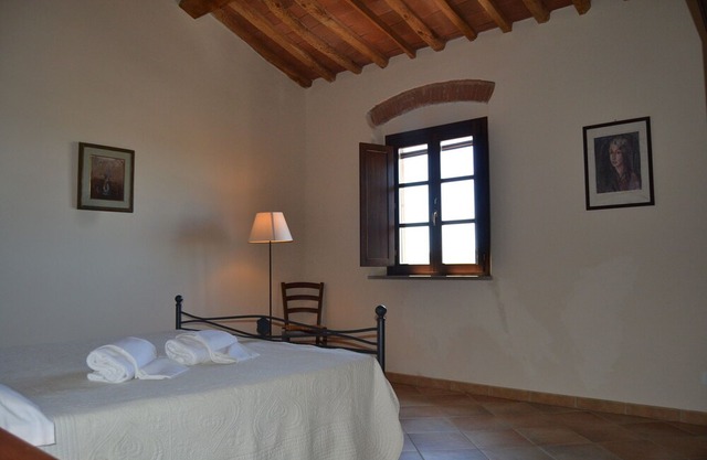 Lovely apartment for 3 guests with pool, A/C, TV, panoramic view and parking