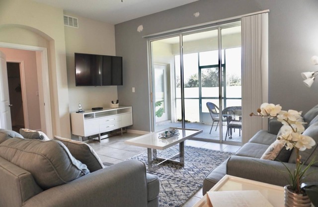 Luxury 2bd/2 bath Condo Home 222