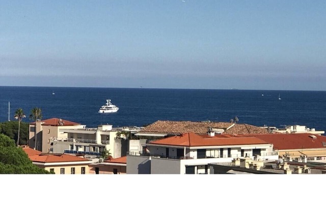 Luxury 4 bedroom apartment near the Croisette