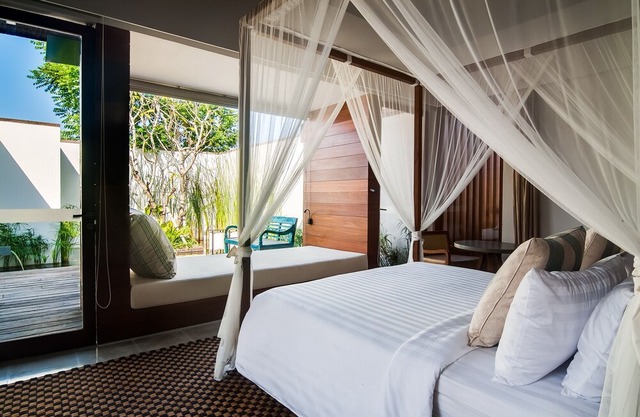 Luxury 5 Bedroom Villa Ocean & Rice Field View, Near Canggu