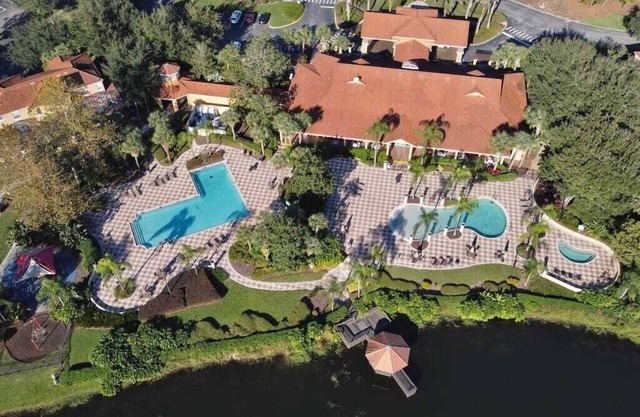 Luxury Townhouse with hot tub in Encantada Resort.