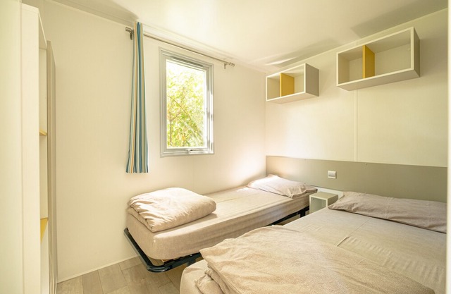 Mobile home rental 4 people in a campsite by the sea