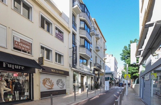 Nice apartment in Cannes with WiFi