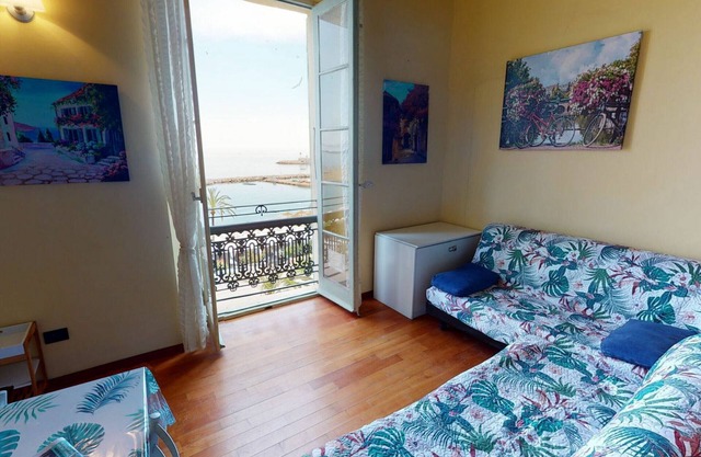 Nice studio with mezzanine, near beaches, Wifi and pets allowed