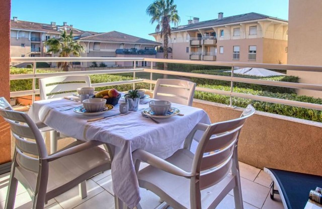 Port d'Attache by Interhome