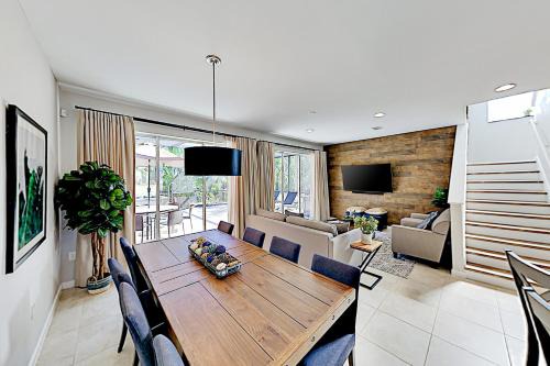 Regal Oaks Townhomes 2627