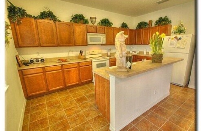 Spacious Sunrise Villa in Clermont
