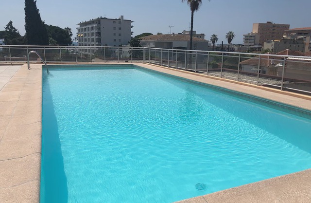 Studio 4 beds + Parking + Pool GOLFE JUAN