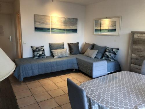 Studio climatisé proche plage, commerces et gare avec balcon, parking et wifi - FR-1-466A-5