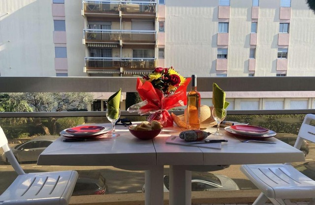 Studio cosy à 500m du port de Fréjus, proche plage et commerces - FR-1-226A-356