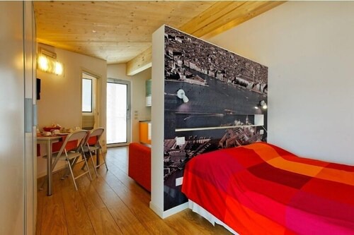 Studios close Venice, cleaning and parking included