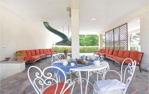 Stunning Apartment In Lido Di Camaiore