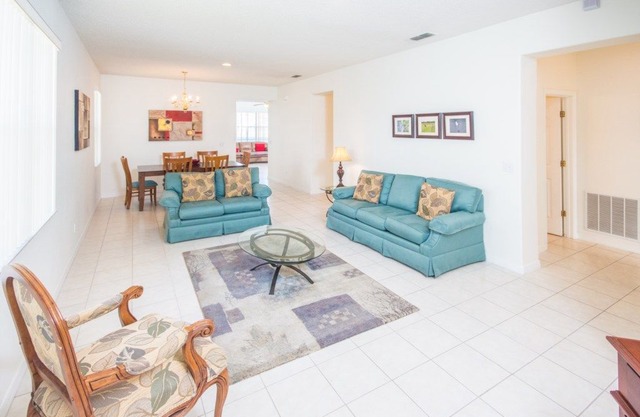 Tile Floor – Multi TVs – Games Room – Pool – Lake View – Sunrise Lakes