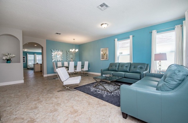 Ultimate 6 Bedroom 5 Bathroom Solterra Resort Home With Pool and Spa 12 Minutes From Disney