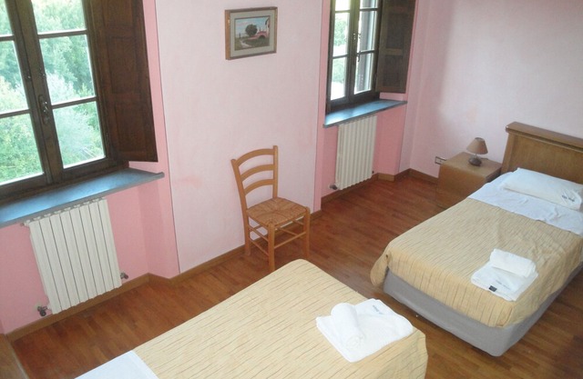 Villa Alexia Tuscany (entire house with private garden and pool)
