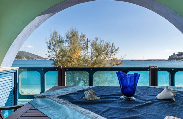 VILLA EMANUELA - V.EMANUELA TRILO 1