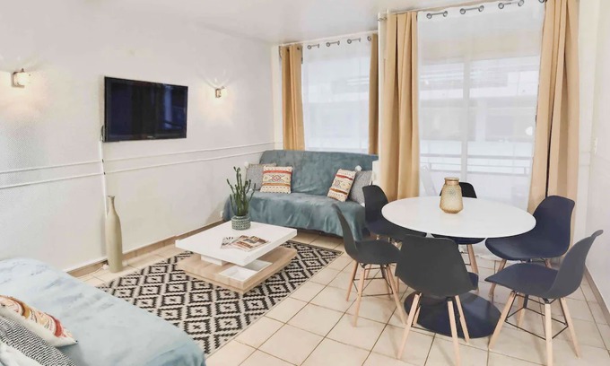 Cannes Apartment | 1 bedroom appart - 50m to Croisette