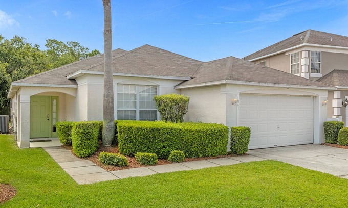 Kissimmee House | 1061 Lake Berkley 4 Bed with Pool