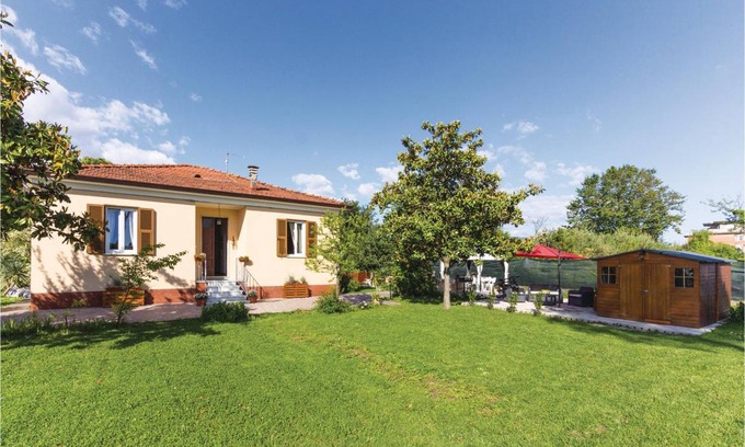 Marina di Massa House | 110 m² House ∙ 4 bedrooms ∙ 8 guests