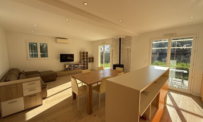 Chateauneuf-Grasse House | 110 m² House ∙ 4 bedrooms ∙ 7 guests