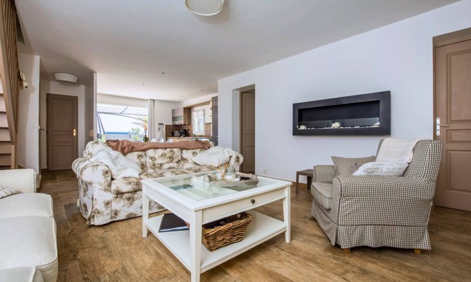 La Nartelle House | 120 m² House ∙ 3 bedrooms ∙ 6 guests