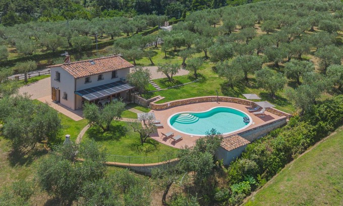 Vicopisano Villa | 150 m² Villa ∙ 2 bedrooms ∙ 6 guests