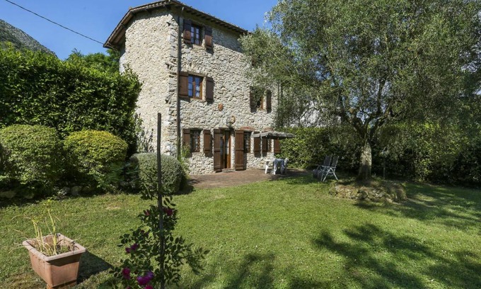 Santa Maria del Giudice Villa | 150 m² Villa ∙ 4 bedrooms ∙ 8 guests
