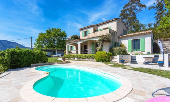 Berre-des-Alpes Villa | 155 m² Villa ∙ 3 bedrooms ∙ 6 guests