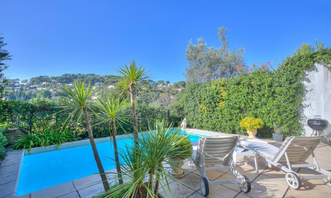 Mougins Apartment | 160 m² Apartment ∙ 2 bedrooms ∙ 4 guests
