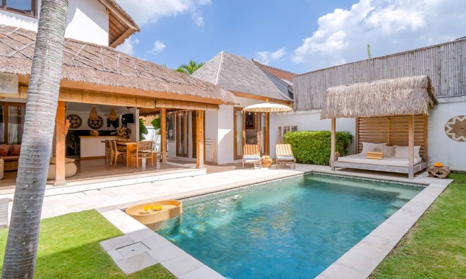 Imam Bonjol Villa | 175 m² Villa ∙ 3 bedrooms ∙ 6 guests
