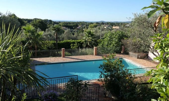 Le Rouret House | 180 m² House ∙ 2 bedrooms ∙ 5 guests