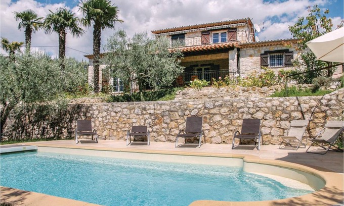 Tourrettes House | 190 m² House ∙ 5 bedrooms ∙ 10 guests