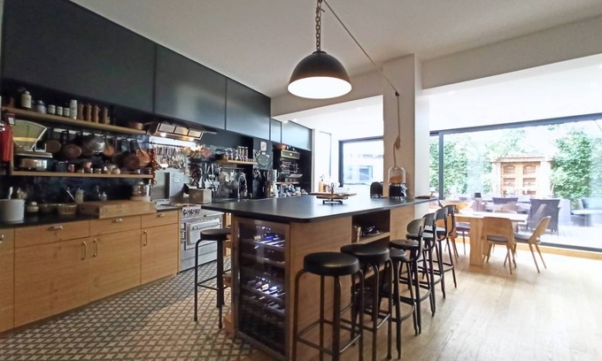 Cannes City Centre Apartment | 200 m² Apartment ∙ 5 bedrooms ∙ 10 guests