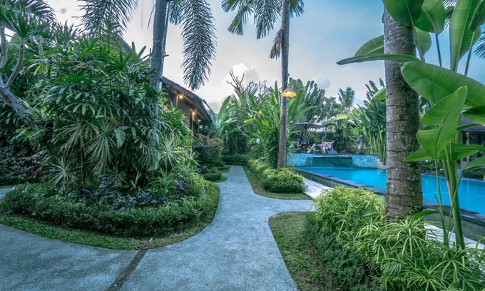 Penestanan Resort | 200 m² Resort ∙ 8 guests