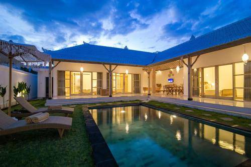 Sunset Road Villa | 200 m² Villa ∙ 3 bedrooms ∙ 6 guests