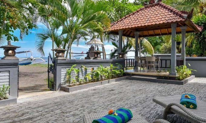 Lovina Villa | 2000 m² Villa ∙ 3 bedrooms ∙ 8 guests