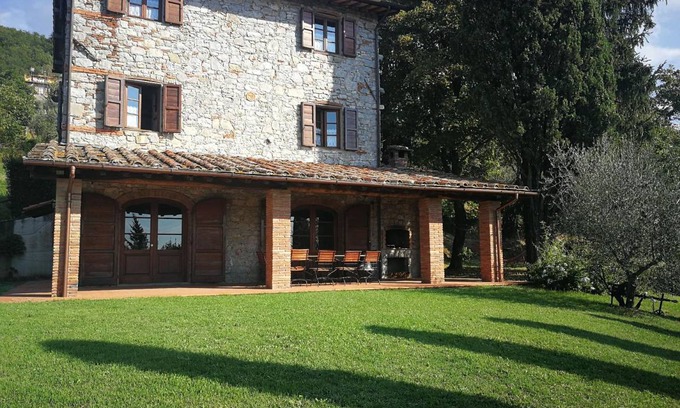 Pescaglia House | 210 m² House ∙ 4 bedrooms ∙ 8 guests