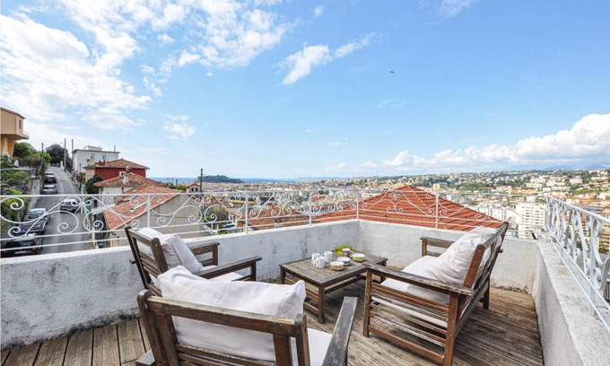 Saint-Roch Apartment | 24 m² Apartment ∙ 3 guests