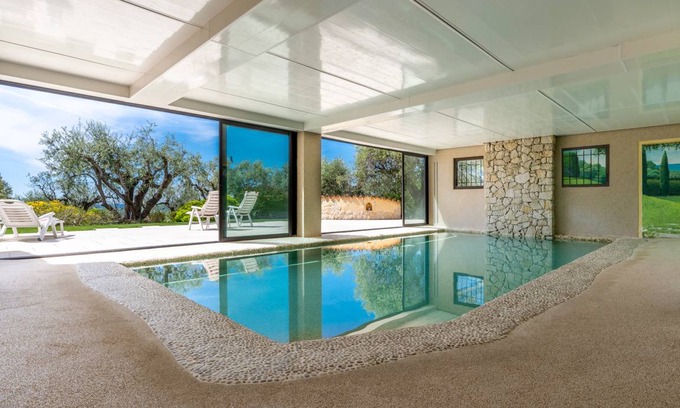 Tourrettes-sur-Loup House | 240 m² House ∙ 5 bedrooms ∙ 12 guests