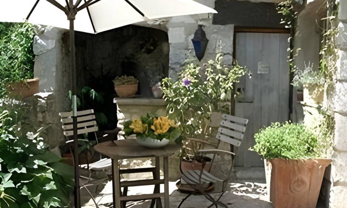 Eze Bed & Breakfast | 25 m² Bed and breakfast ∙ 2 guests