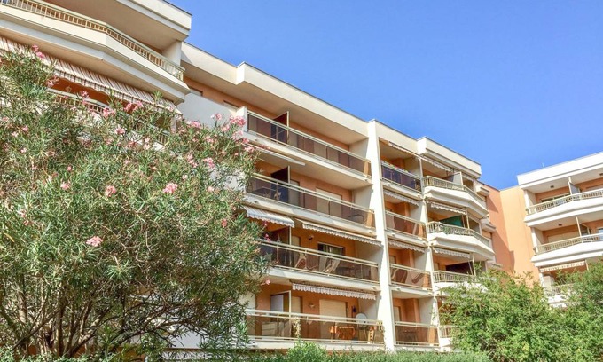 Sainte-Maxime City Centre House | 25 m² House ∙ 1 bedroom ∙ 4 guests
