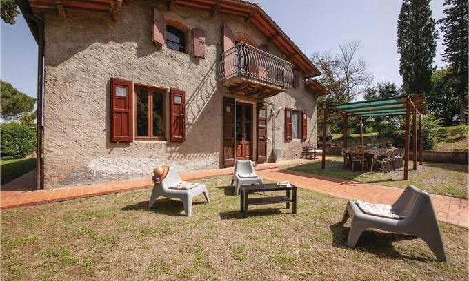 Crespina House | 250 m² House ∙ 5 bedrooms ∙ 10 guests
