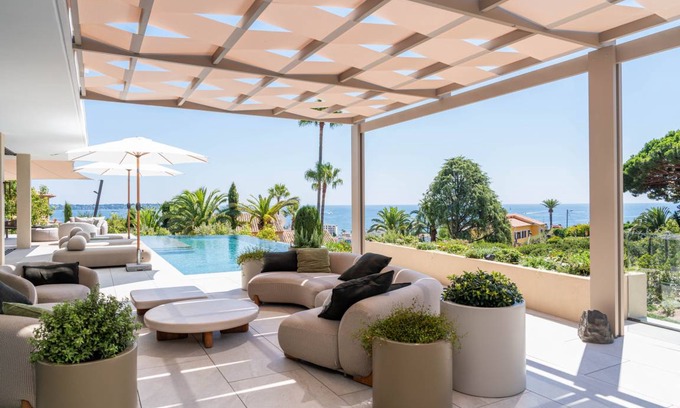 Golfe Juan Villa | 250 m² Villa ∙ 5 bedrooms ∙ 10 guests