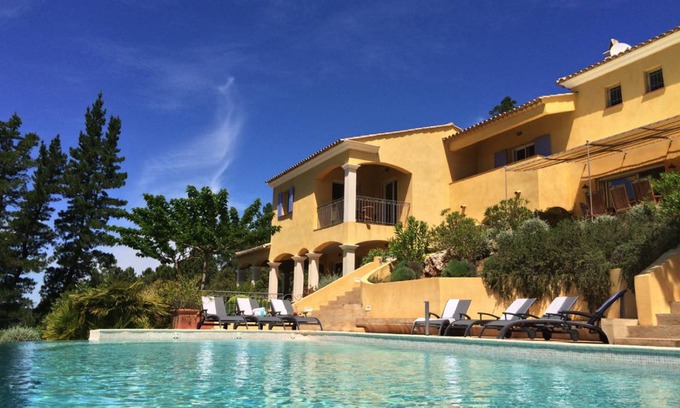 Le Muy Villa | 250 m² Villa ∙ 6 bedrooms ∙ 12 guests