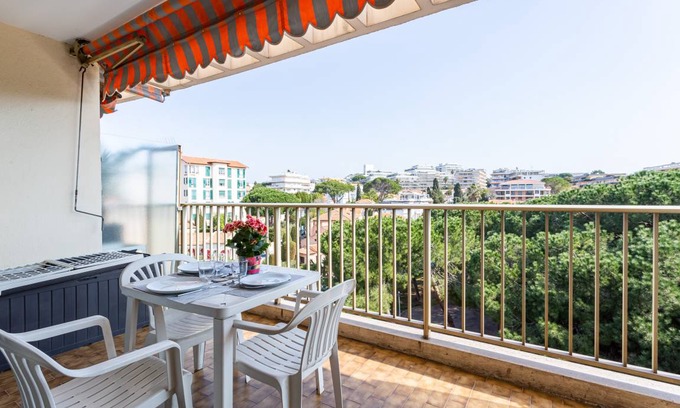 Juan-les-Pins Apartment | 28 m² Apartment ∙ 2 guests