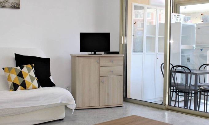 Villeneuve Loubet Beach Apartment | 29 m² Studio flat ∙ 1 bedroom ∙ 4 guests